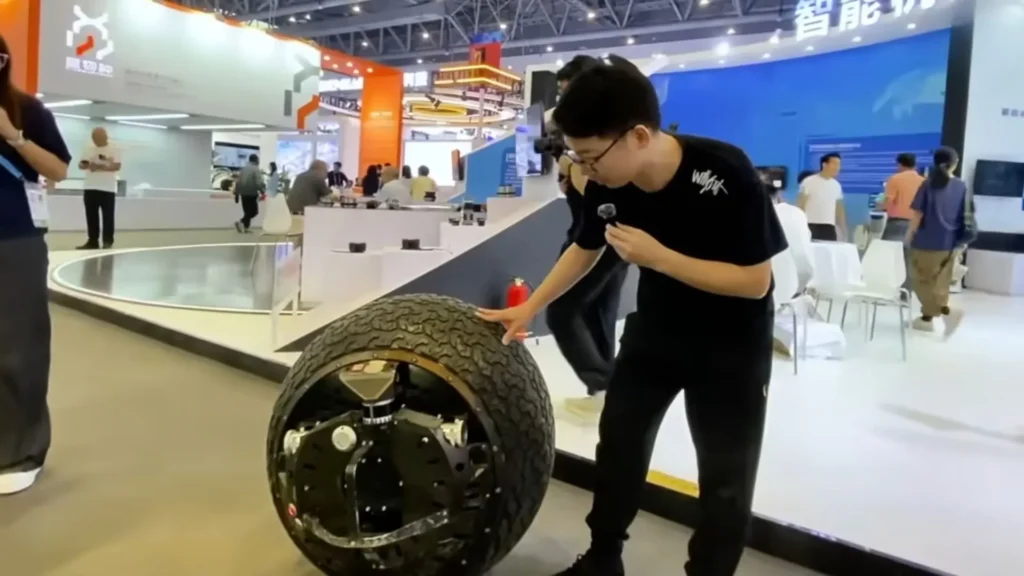 El robot RT-G policiaco de Logon Technology