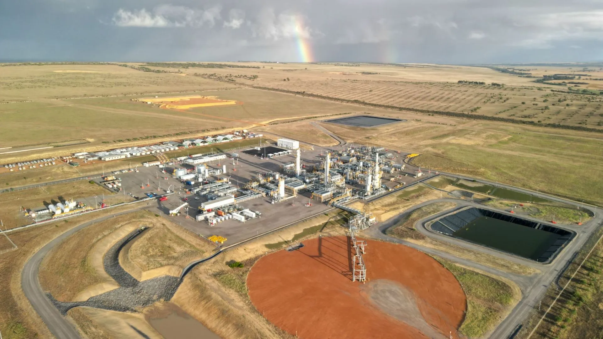 El suministro de GNL y la participación de la fase North Field South