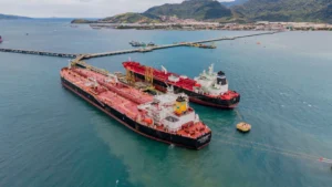 Petrobras implementa el uso de búnker renovable en su flota marítima en Brasil