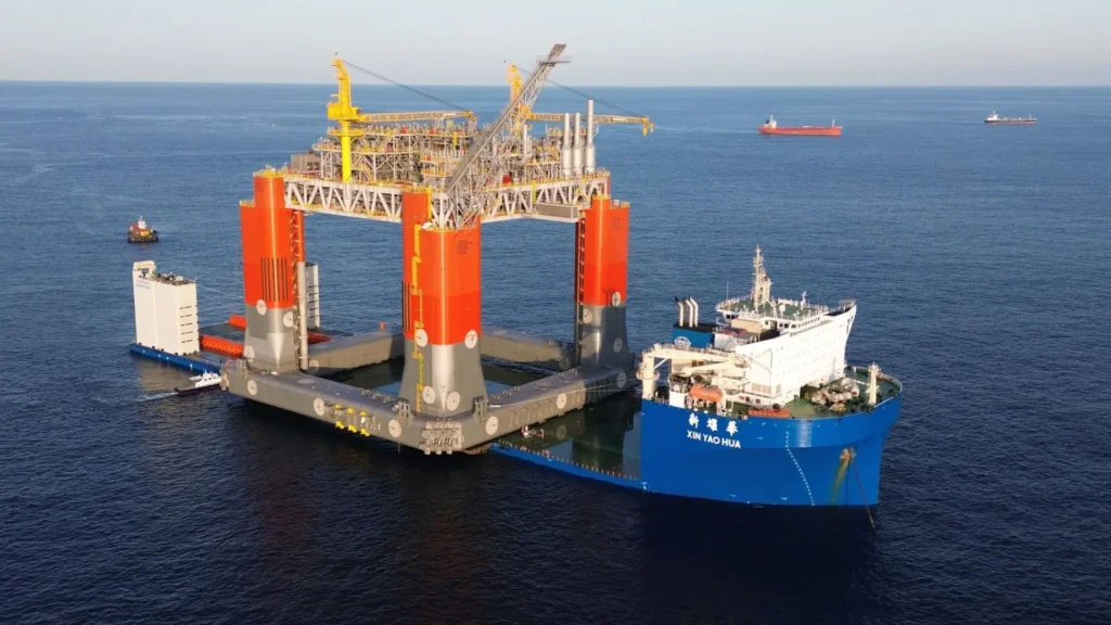 El transporte del Shenandoah FPS gestionado por COSCO Shipping Heavy Transport