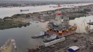 Lukoil pacta con Carlyle la salida de sus activos internacionales