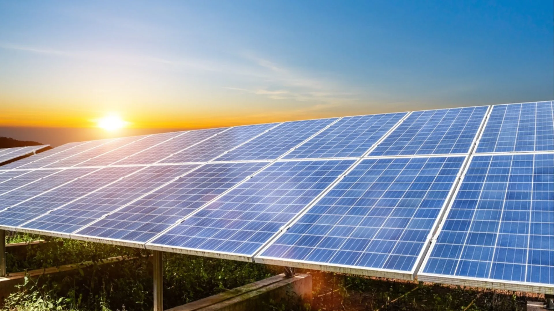 Probarán paneles solares para generar lluvia cerca de Dubai