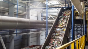 Empresa de reciclaje crea robot con IA para optimizar el proceso de reciclaje