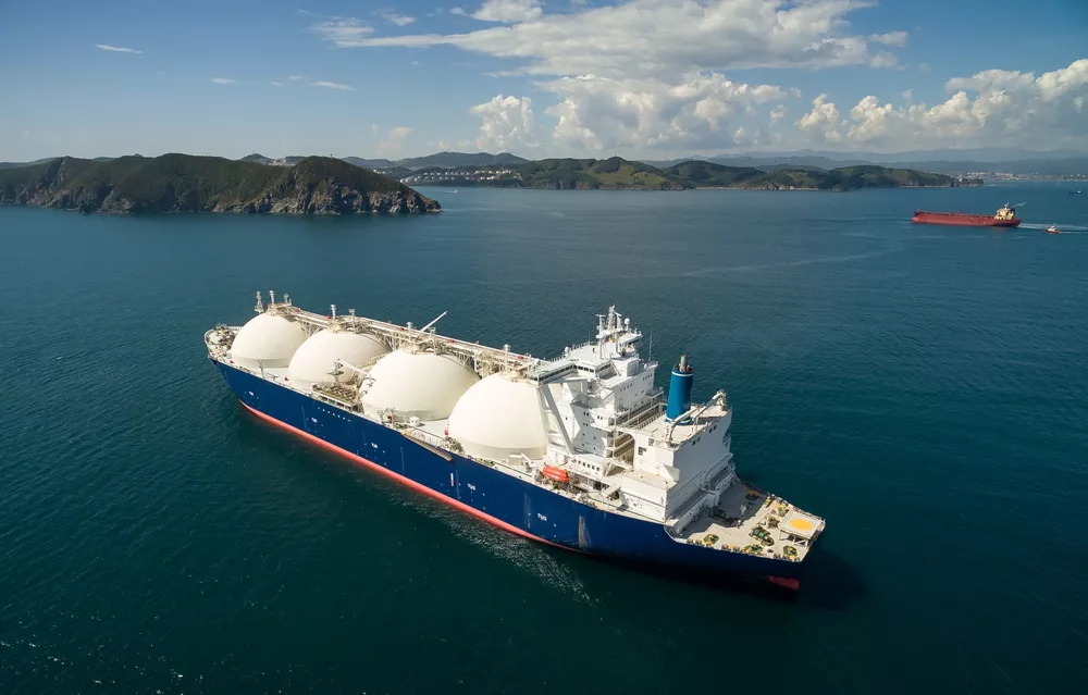 Empresa japonesa adquiere un buque de GNL