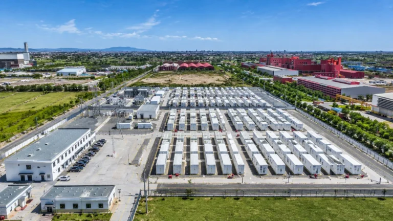 EnerVenue inaugura fábrica de baterías en China tras dejar Kentucky