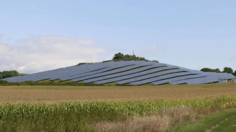 Enery adquiere plantas solares en Eslovaquia