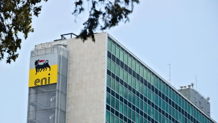 Eni acuerda 20 años de suministro de GNL