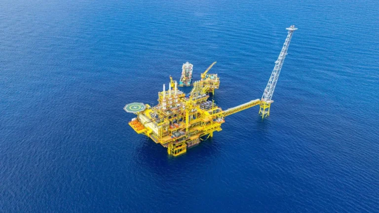 Eni y PETRONAS crean Searah