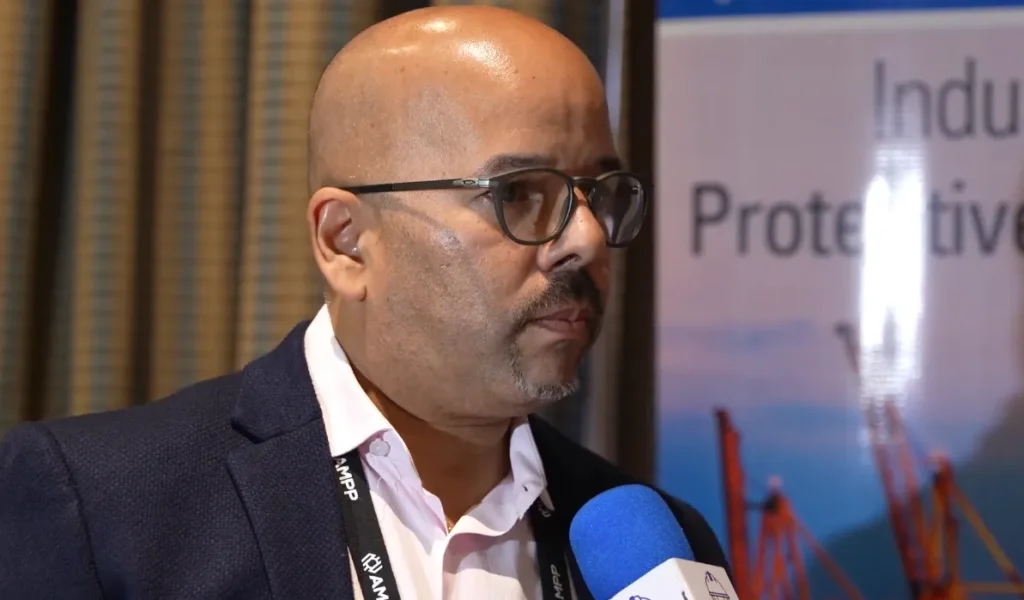 Hector Gomez comenta sobre las pinturas industriales