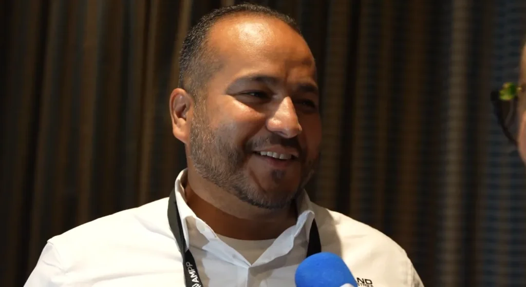 Tony Castillo durante su entrevista sobre desacoplamiento eléctrico