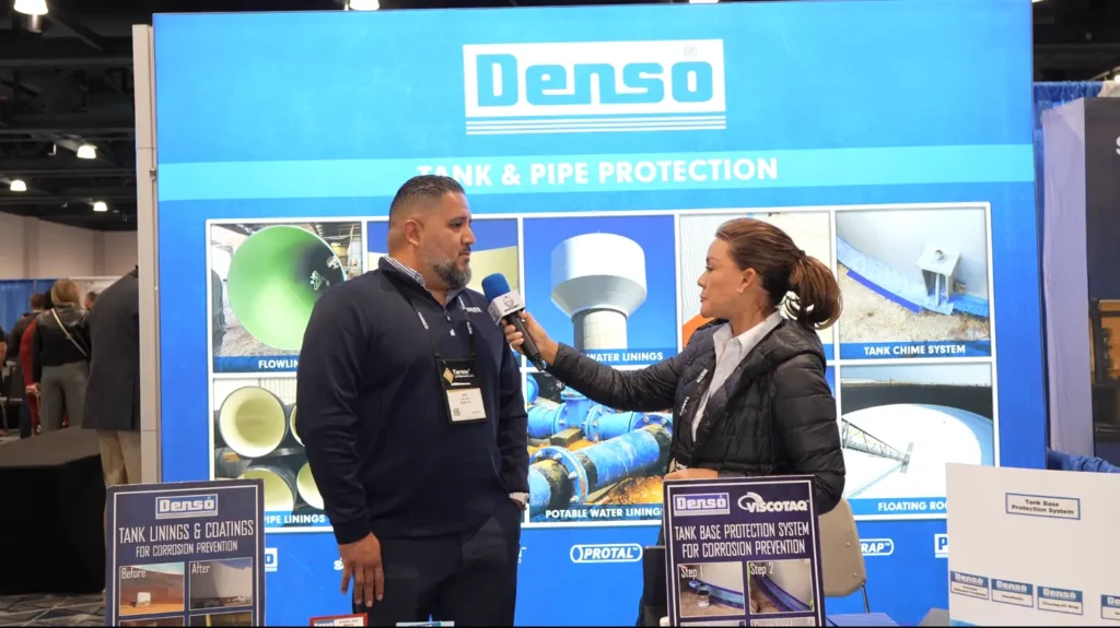 Rick Lujano de Denso durante una entrevista sobre protección anticorrosiva en tanques industriales en NISTM 2025.