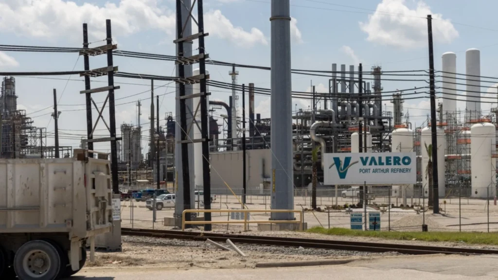 Explosion at Valero refinery in Texas causes fire and precautionary alert