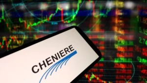 Cheniere eleva sus previsiones de 2026 tras récord de exportaciones de GNL