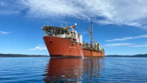 FPSO Errea Wittu de MODEC llega a Singapur