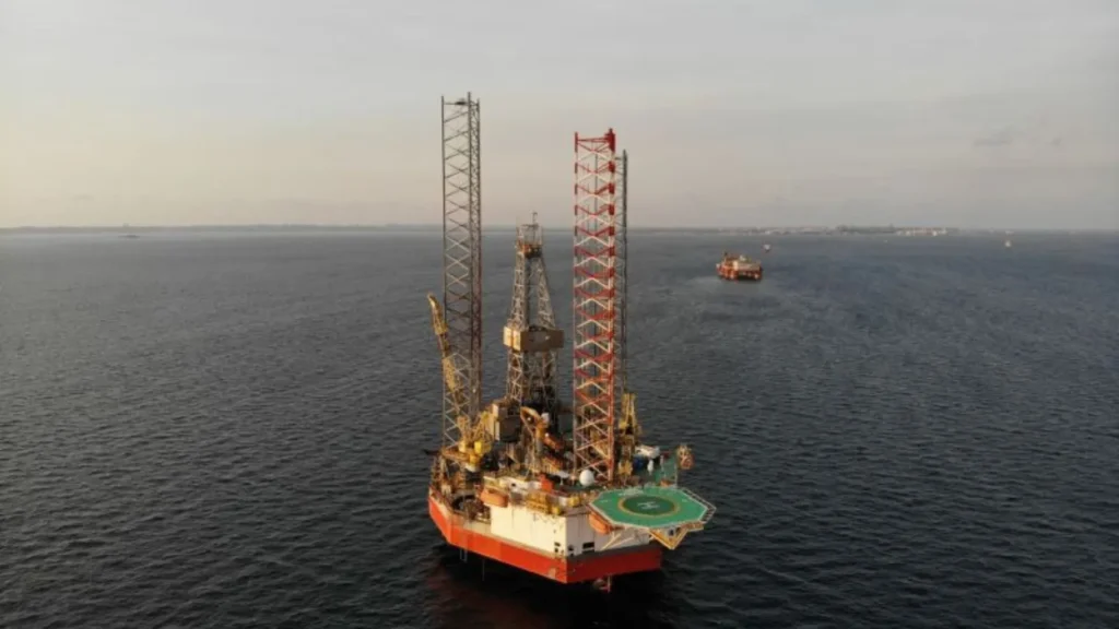 Plataforma de perforación NAGA 6