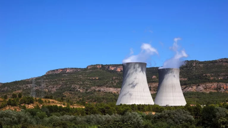 El cierre de centrales nucleares en España