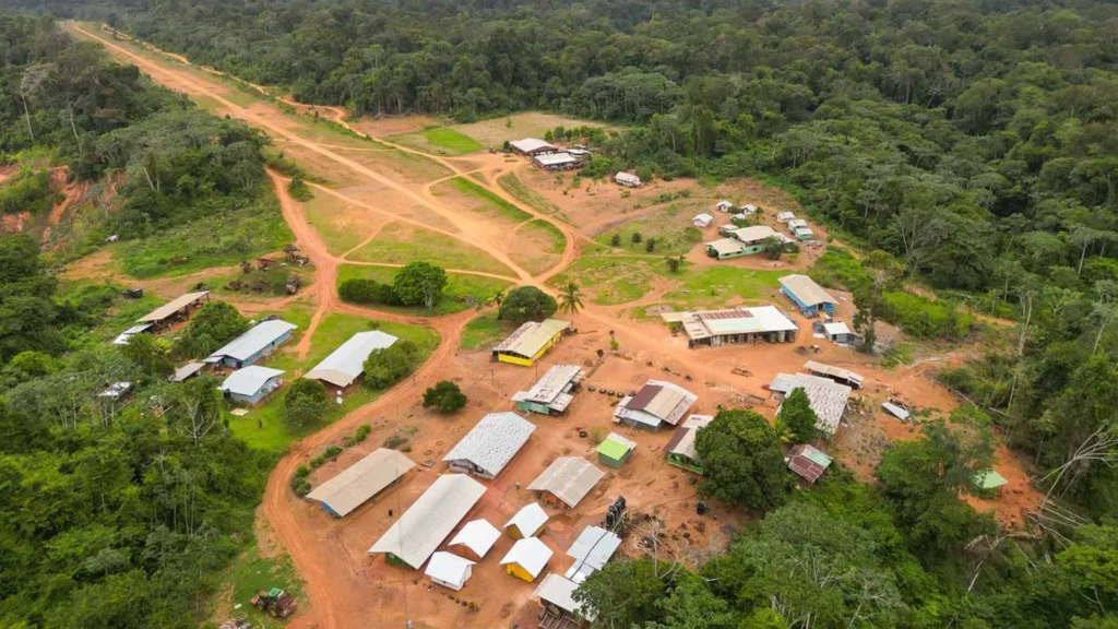 Founders Metals acquires 36,000 hectares and extends gold zone by 2.5 km