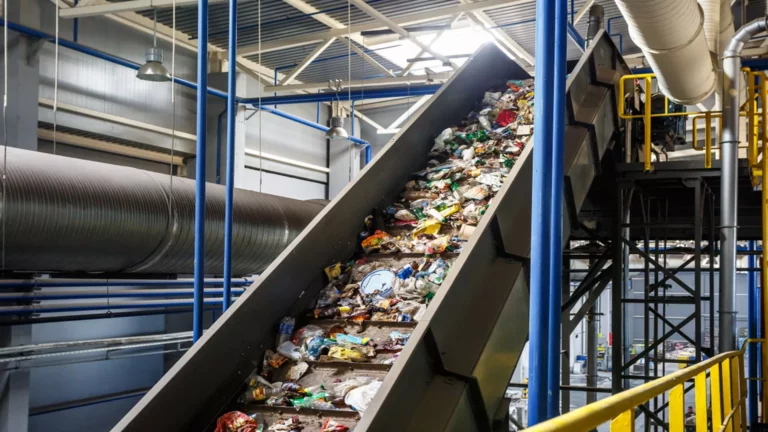 Francia abrirá una planta de reciclaje que tratará desechos inusuales