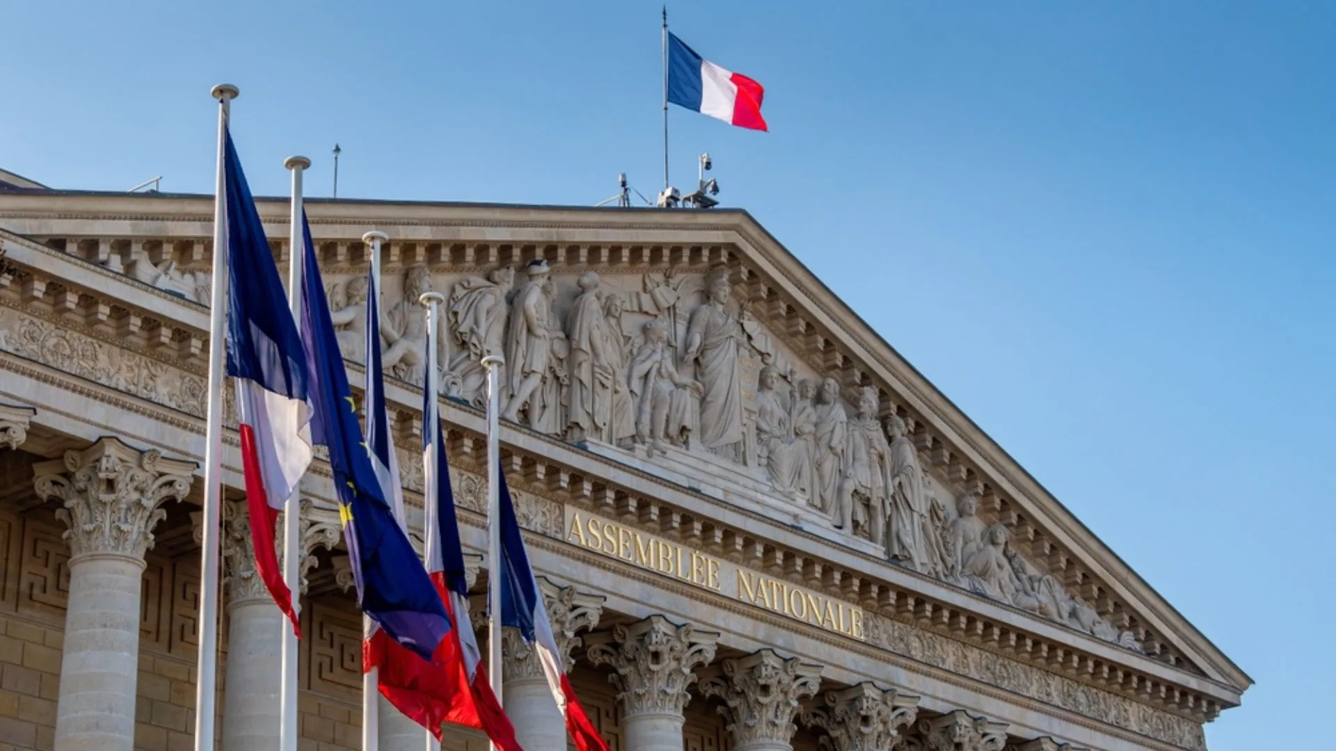 Francia impulsa energía nuclear