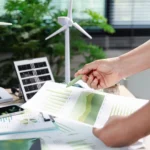 GLJ y la asesoría estratégica en sostenibilidad energética con análisis de energía eólica y solar.