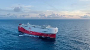 Guangzhou entrega a BYD su segundo portavehículos de doble combustible