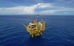 Aerogenerador flotante de 16 MW comienza a suministrar energía al yacimiento Lufeng