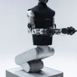 Humanoid presenta robot bípedo operativo tras 48 horas de ensamblaje