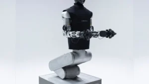 Robot bípedo de Humanoid camina tras 48 horas de ensamblado