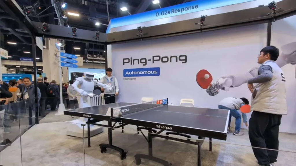 Humanoide North jugando ping-pong