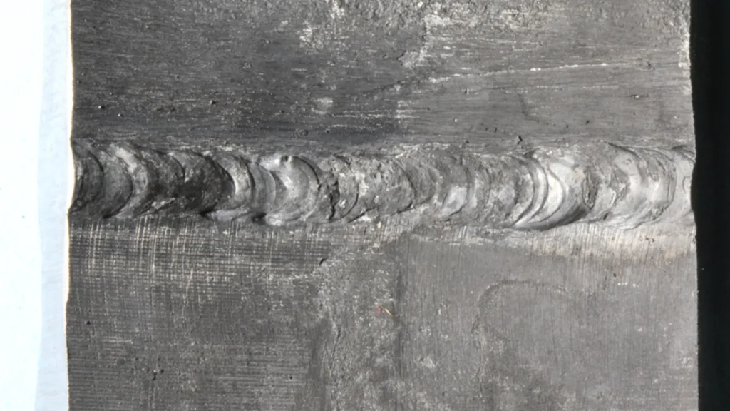 Welding defects detected by PAUT