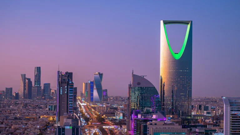 Asian refineries seek alternative routes