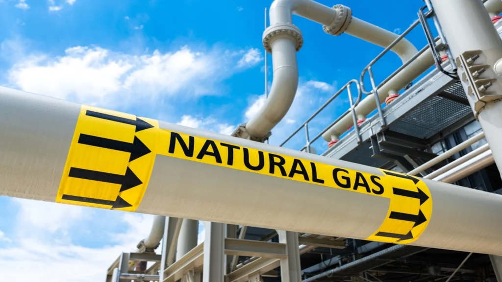 Cómo se produce y distribuye el gas natural