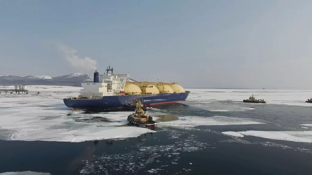 Maritime transportation of hydrocarbons