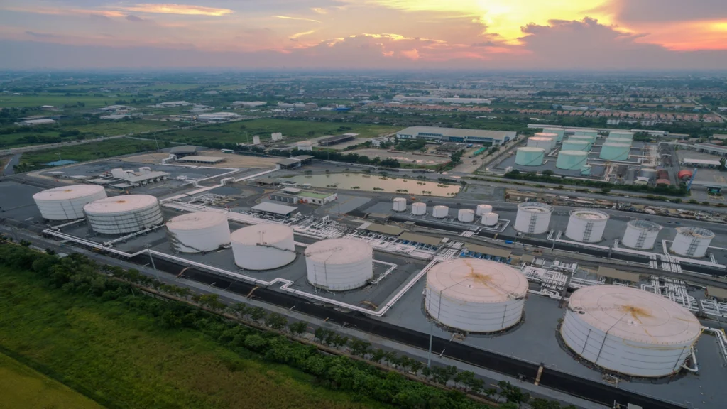 Midstream sector: Challenges, management, and transportation