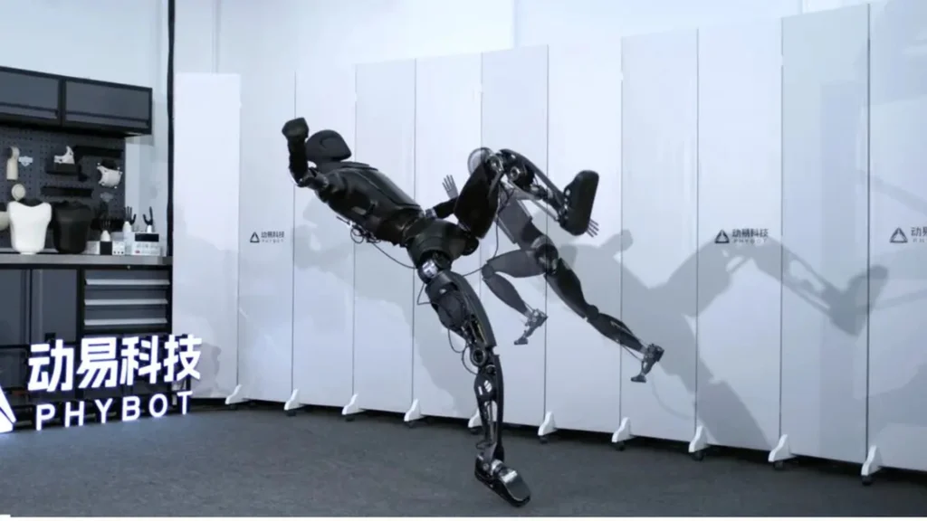 PHYBOT M1: the electric humanoid robot that masters torque and defies gravity