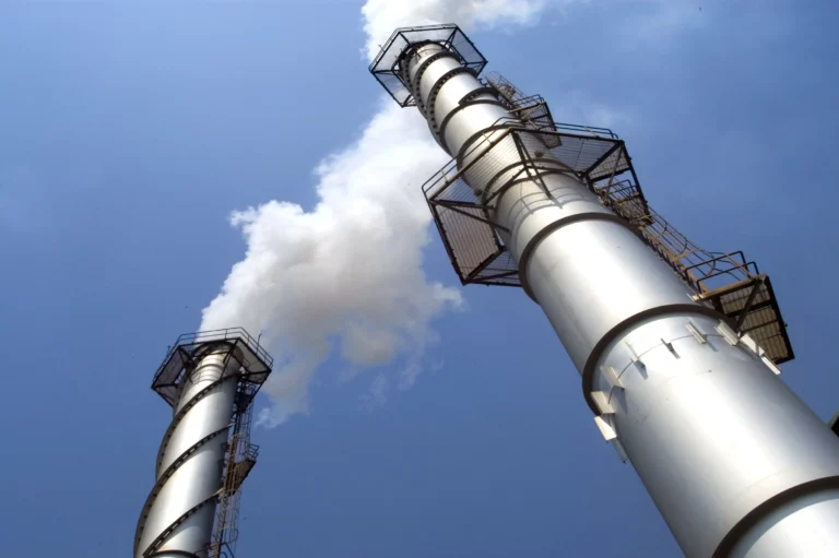 Asegurando eficiencia consejos clave para evaluar chimeneas de acero en la Industria del petróleo