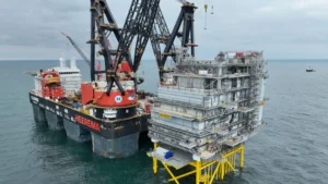 Iberdrola instala su primera estación marina HVDC en East Anglia THREE