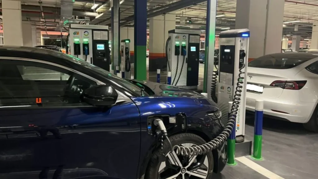 Estación de recarga eléctrica en España