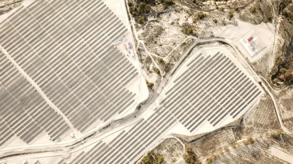 Inauguran planta fotovoltaica