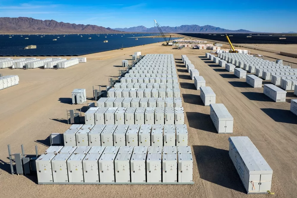 India inaugurarán la primera gigafábrica de almacenamiento de baterías