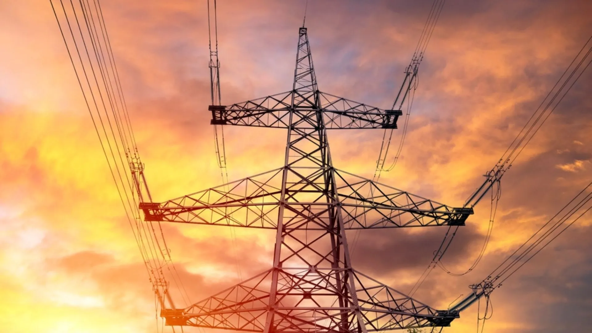 India usará plantas de gas en horas pico para sostener red eléctrica