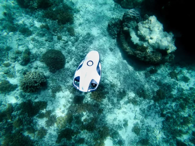 Investigadores revelan un robot que explora el océano profundo 