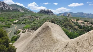 Kobrea detecta brecha hidrotermal de gran escala en Malargüe Occidental