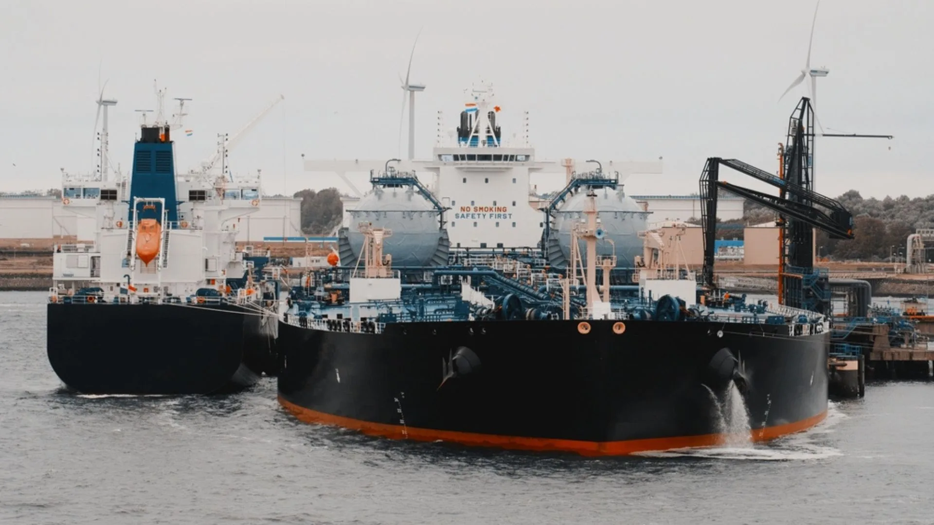 Ksi Lisims LNG firma acuerdo de GNL