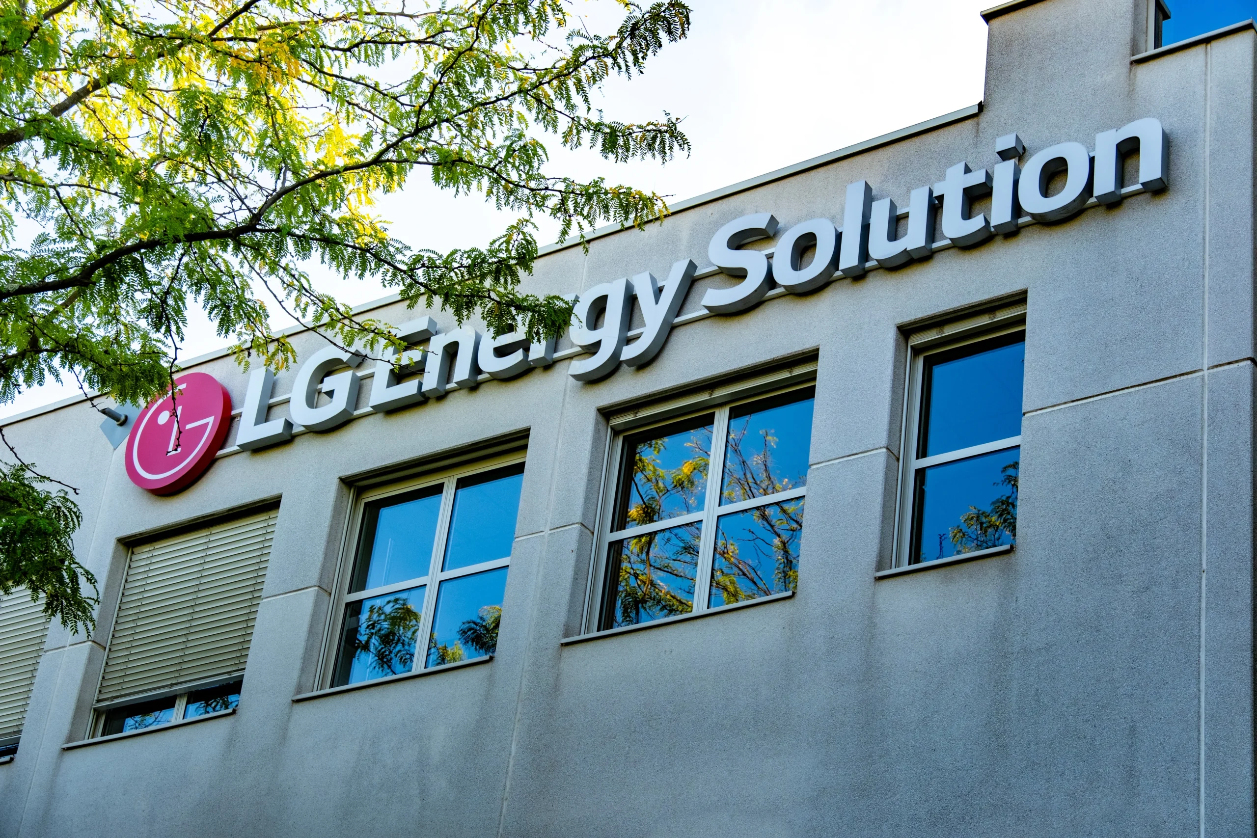 LG Energy Solution, fabricante que impulsa baterías de almacenamiento para sistemas ESS.