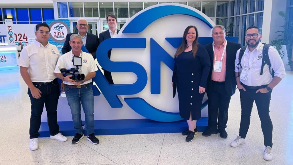 Equipo de Inspenet en la Conferencia ASNT 2024 en las Vegas