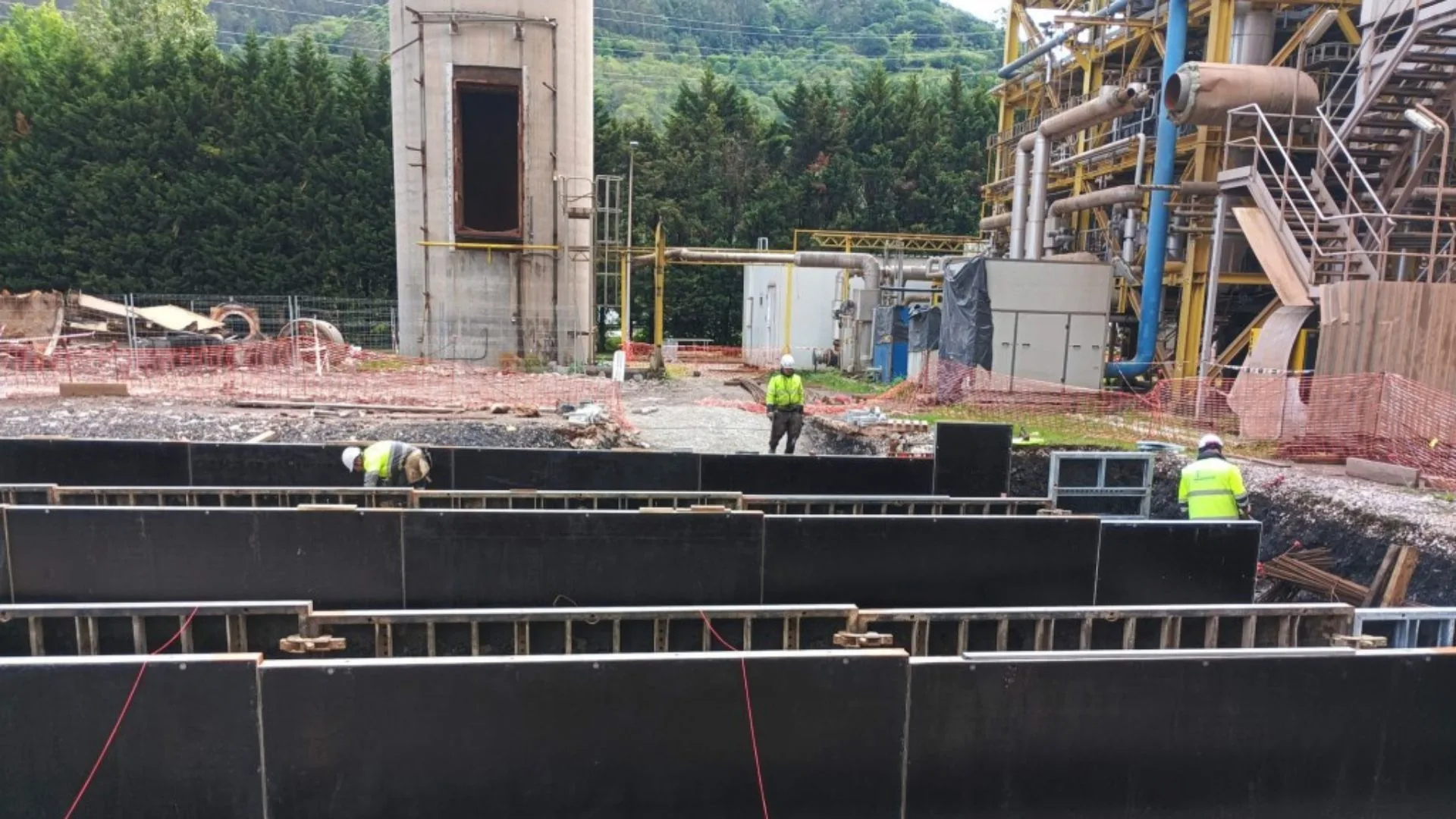 La Pereda biomass power plant under construction