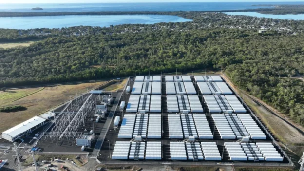 La Superbatería Waratah inicia operaciones como respaldo energético en Nueva Gales del Sur por parte de Akaysha Energy
