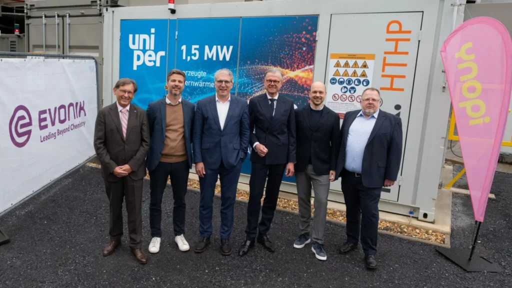 Uniper and Evonik commission a high-temperature heat pump in Herne