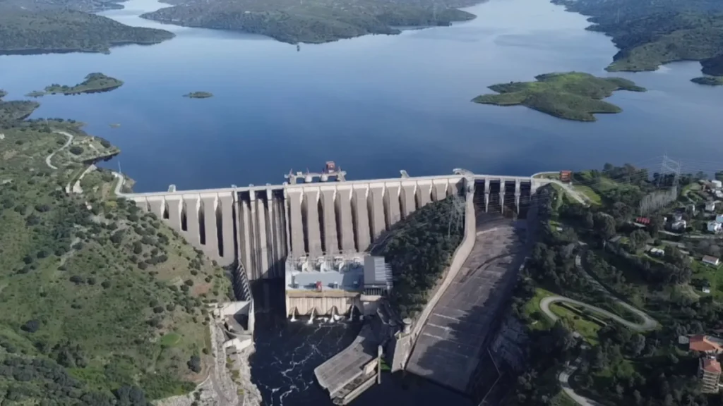 La central de bombeo hidroeléctrico reversible en la Central de Alcántara II